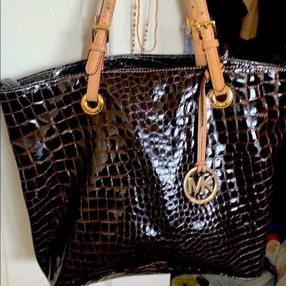 Michael Kors jet set brown tote purse